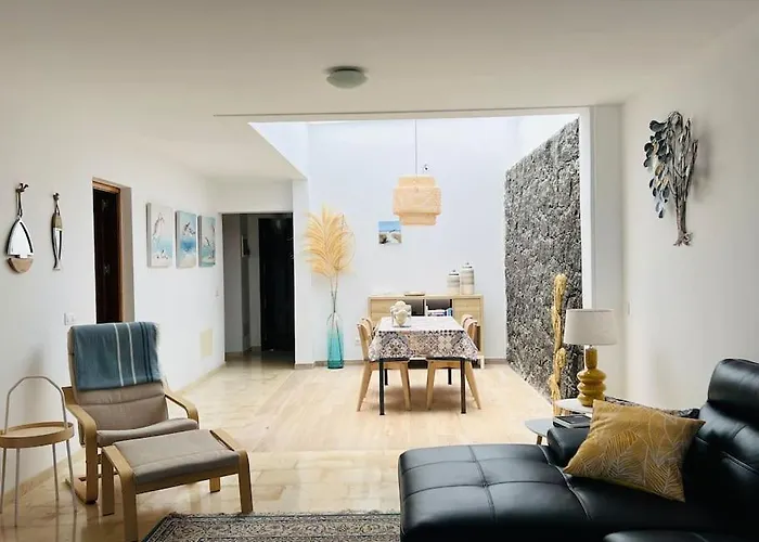 Lovely Danielle Playa Blanca (Lanzarote)